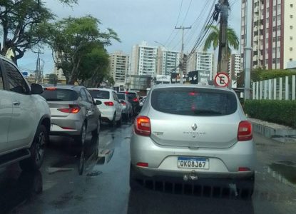 Corredores de ônibus provocam caos em Aracaju e região metropolitana no primeiro dia de vigência de norma de trânsito