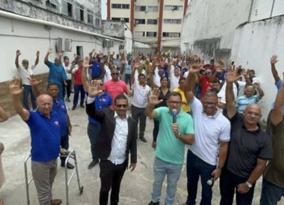 Rodoviários aprovam estado de greve em Salvador após assembleia geral